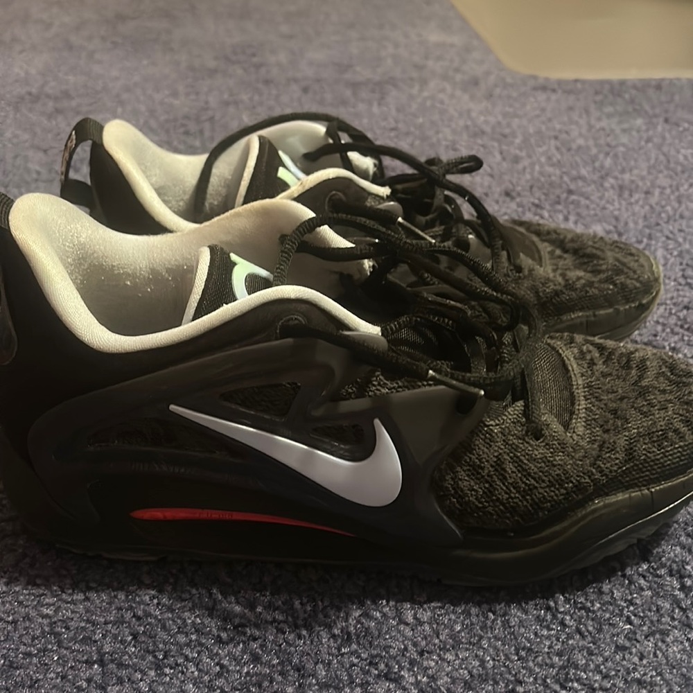 Kd 15 Maryland Roots SIZE 10 WITH BOX